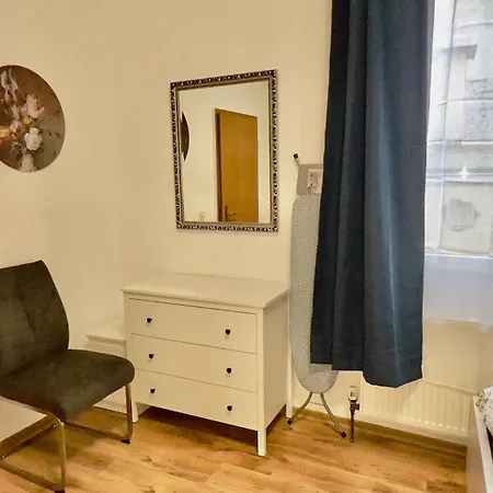 Lägenhet 1 Bed Sleeps 5 Views *